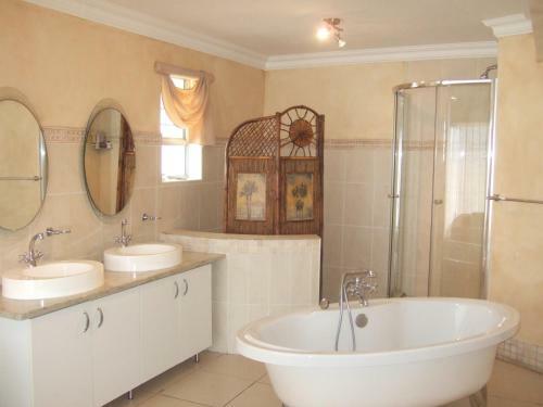Seashells Luxury Apartments And B&B