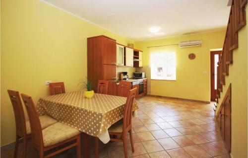 Holiday Home Mali Vareski III