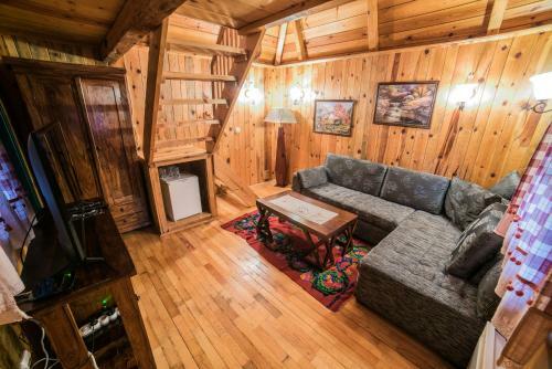Ethno Village Stanisici & Hotel Pirg