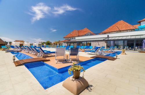 Ethno Village Stanisici & Hotel Pirg