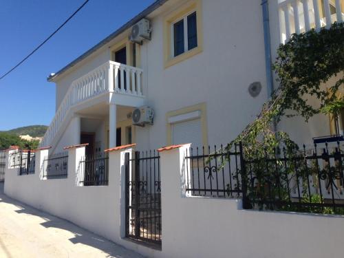 Axenia Hotel