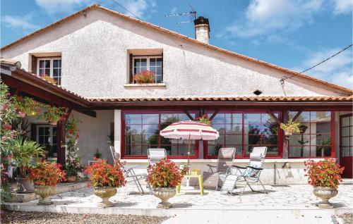 Holiday Home Lieu Dit Blanchet L-652