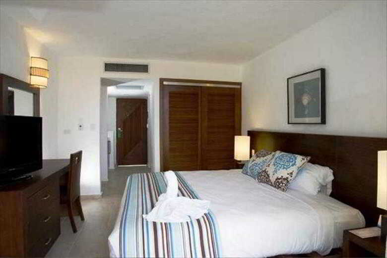 Hotel Grand Paradise Playa Dorada All Inclusive