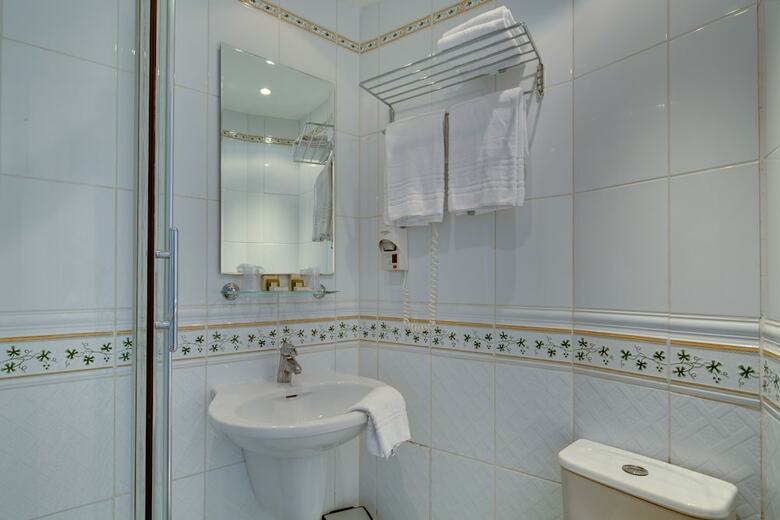 Grand Hotel Des Gobelins