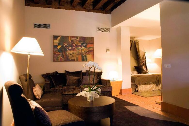 Hotel San Antonio El Real