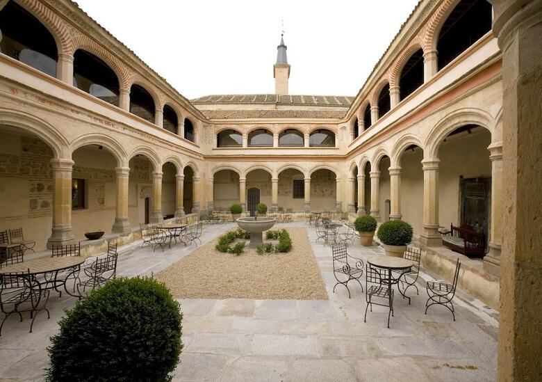 Hotel San Antonio El Real