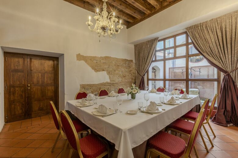 Hotel San Antonio El Real