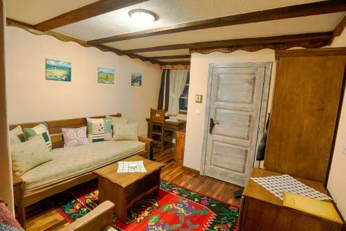 Hostal Etno Village Cardaci