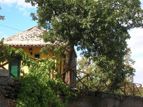 Agroturismo Casa Vacanza La Papuzza Mare E Etna