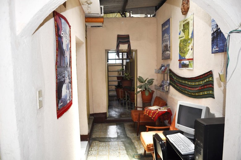 Estacion Gerona Bed & Breakfast