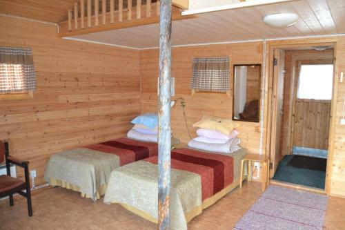 Lodge Kelotin Rantamajat