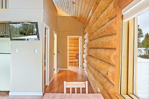 Hotel Lac Le Jeune Wilderness Resort