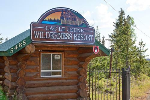 Hotel Lac Le Jeune Wilderness Resort