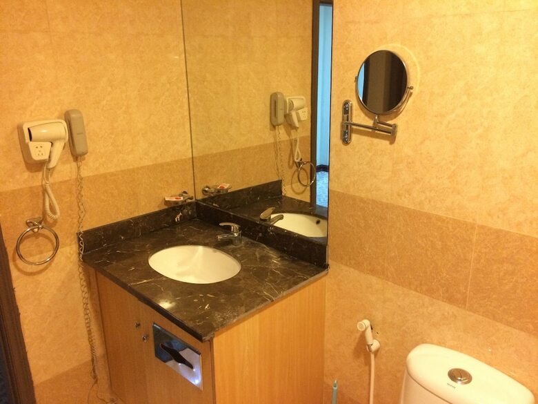 Imperial Suites Hotel