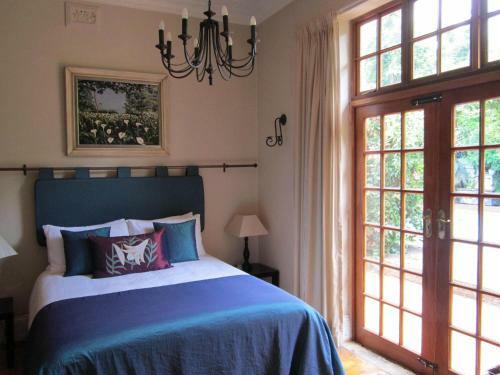 Hostal Village Green Guest House