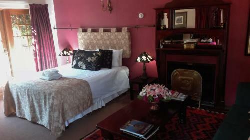 Hostal Village Green Guest House