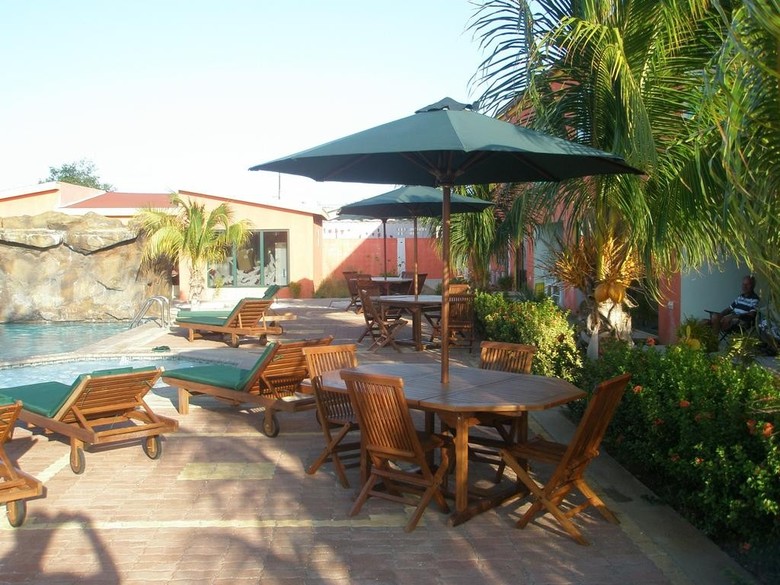Del Rey Apartments