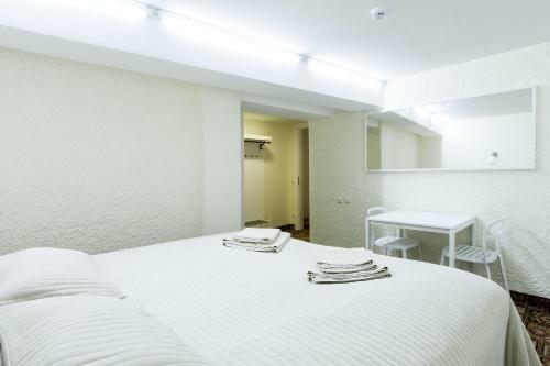 Real House Apartments