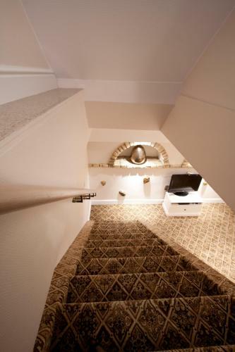 Real House Apartments