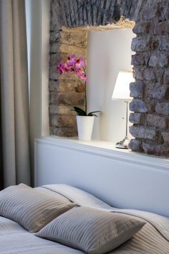 Real House Apartments