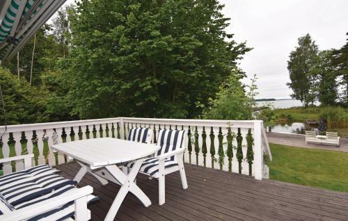Holiday Home Moviken Sj�torp