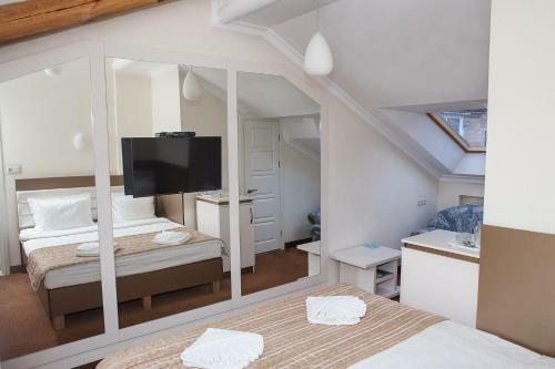 Hotel 7 Sky On Shchorsa Street