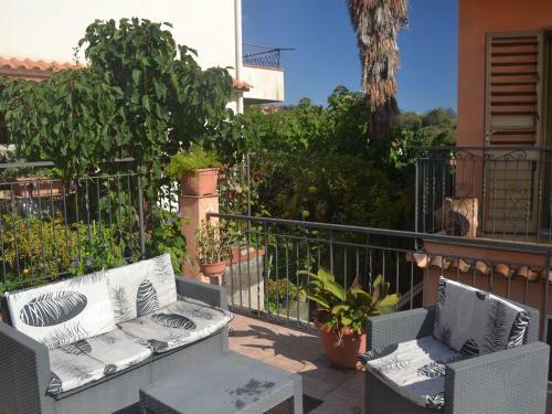 Hostal Apartment La Casa Di Marta Taormina Messina