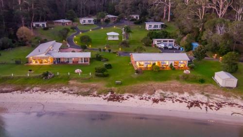 Quarantine Bay Beach Cottages