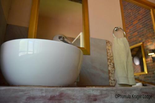 Phumula Kruger Lodge And Safaris