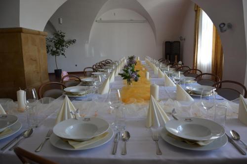 Hotel Z�mek Velk� Byst?ice