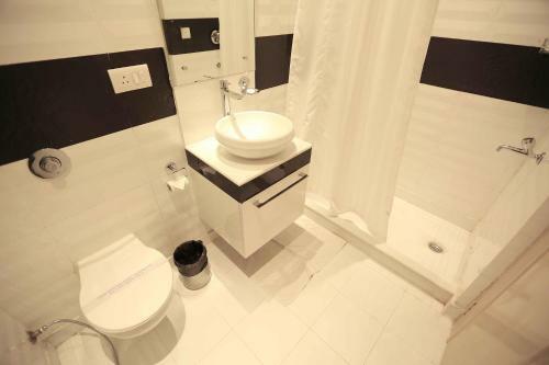 Hotel Shanti Palace West