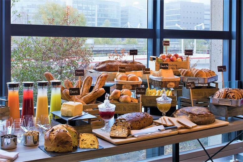 Hotel Renaissance Paris La Defense