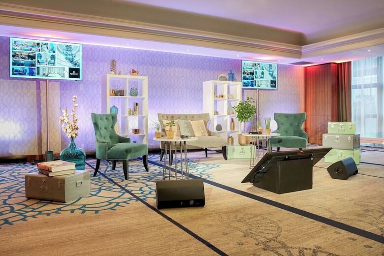Hotel Renaissance Paris La Defense
