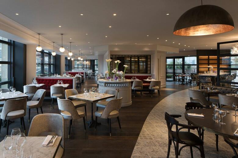 Hotel Renaissance Paris La Defense