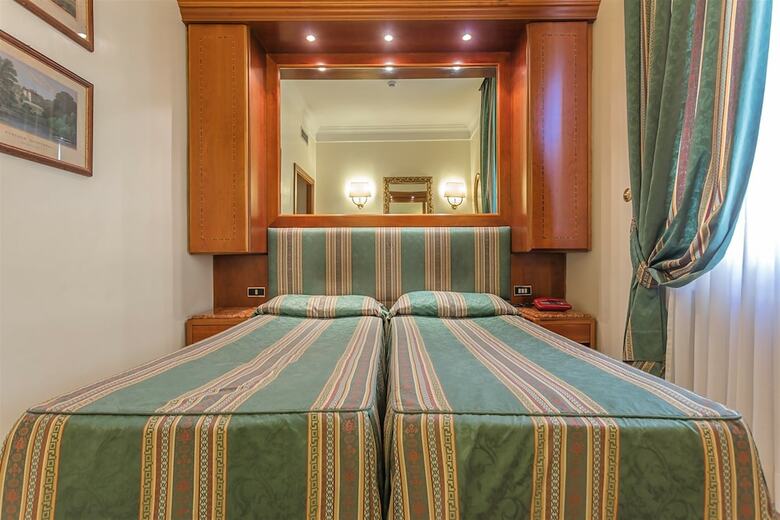 Hotel Lux