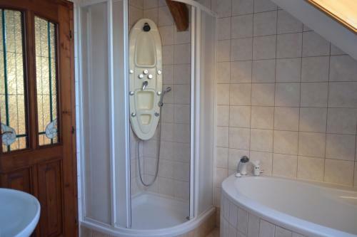 Hostal Ubytov�n� Na H�jence