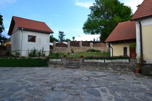 Hostal Ubytov�n� Na H�jence