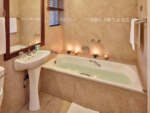 Hotel Midlands Saddle And Trout