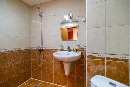 Adamo Hotel