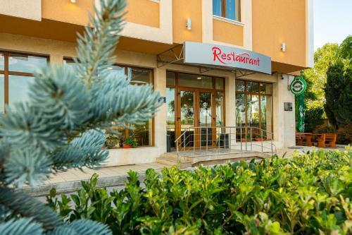 Adamo Hotel