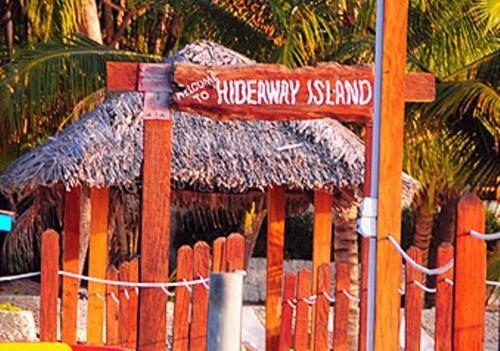 Hotel Hideaway Island Resort