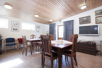 Hostal Hjardarb�l Guesthouse