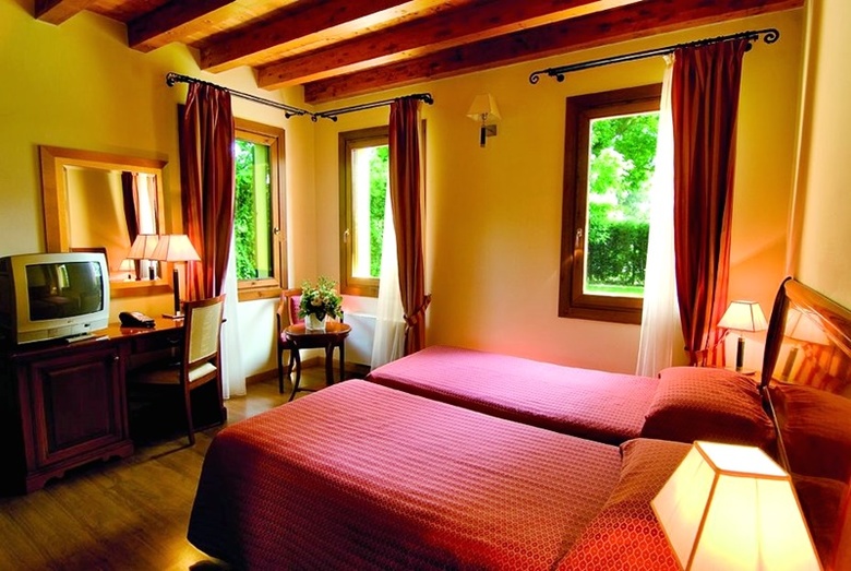Venice Resort Hotel