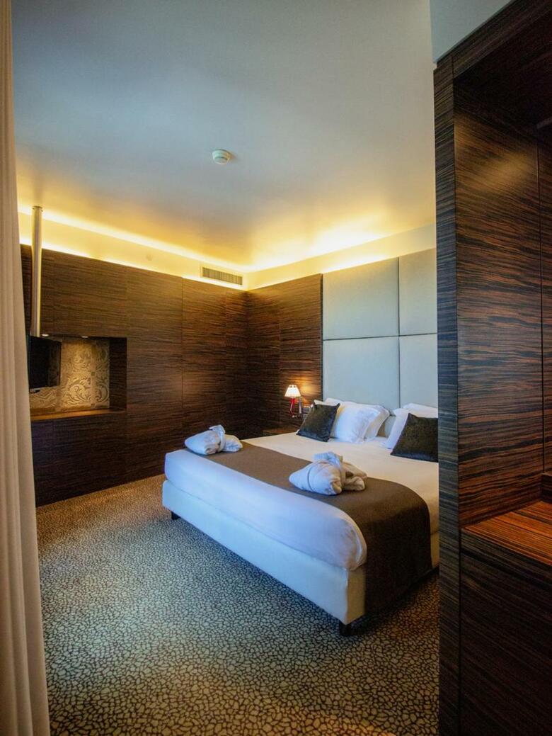Hotel Antony Palace