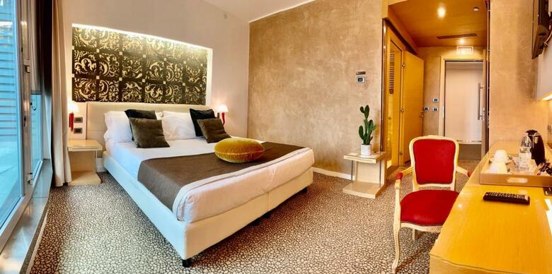 Hotel Antony Palace