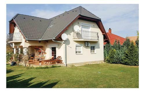 Holiday Home Ady K�z-balatonber�ny