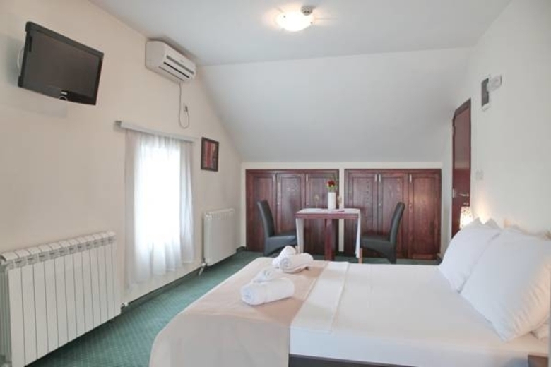 Hotel Happy Star Club