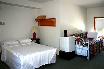 Hotel Chestnut Grove Resort