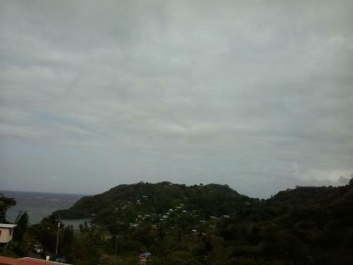 Hostal Top Ranking Hill View Guesthouse