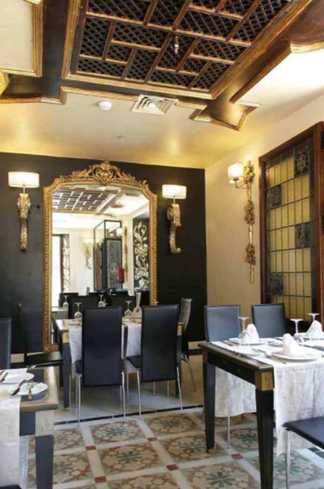 Hotel Sacrist�a De Santa Ana